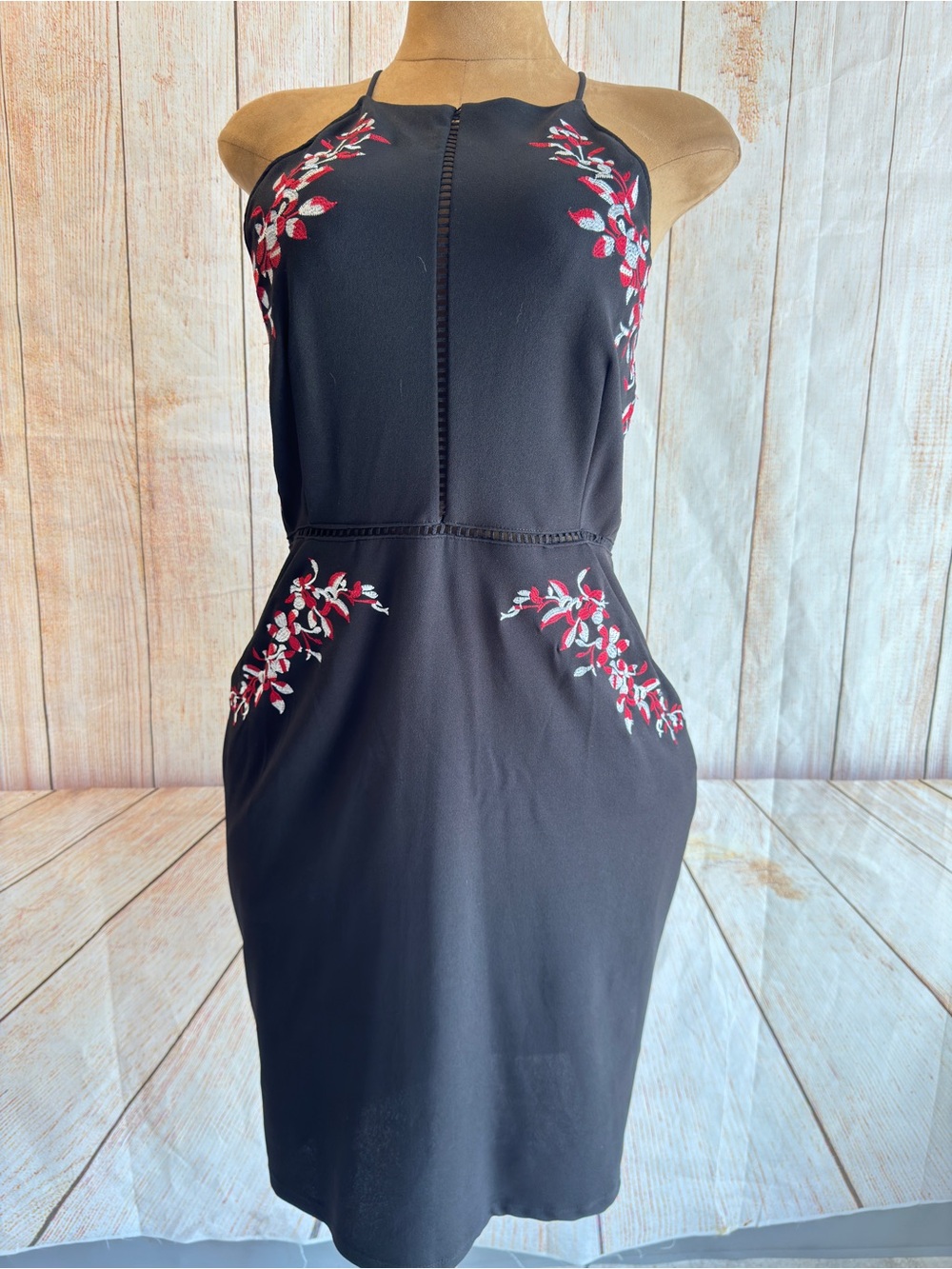 Bisou Bisou Black Halter knee length Dress-Red & White Floral Accents 16 Y2K - Picture 3 of 11